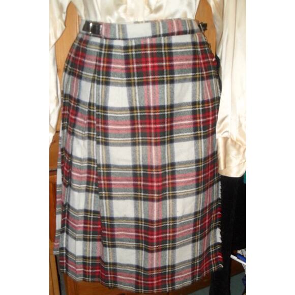 VINTAGE PLAID KILT SKIRT FROM IRELAND - Picture 2 of 10